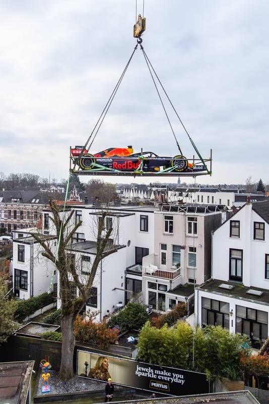 HOUSE OF PERTIJS HAALT WEER DE MEDIA MET PR STUNT. 