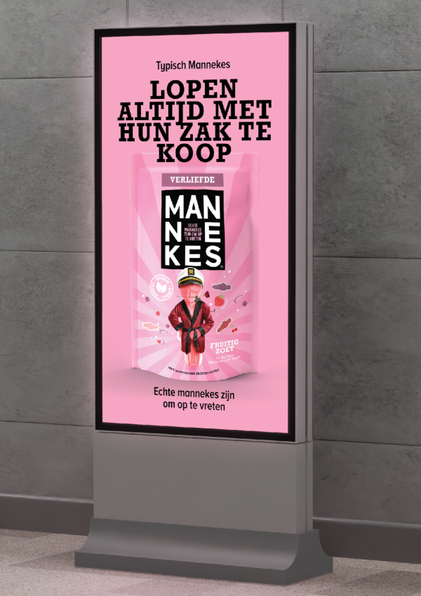 ECHTE MANNEKES LOPEN MET HUN ZAK TE KOOP. 