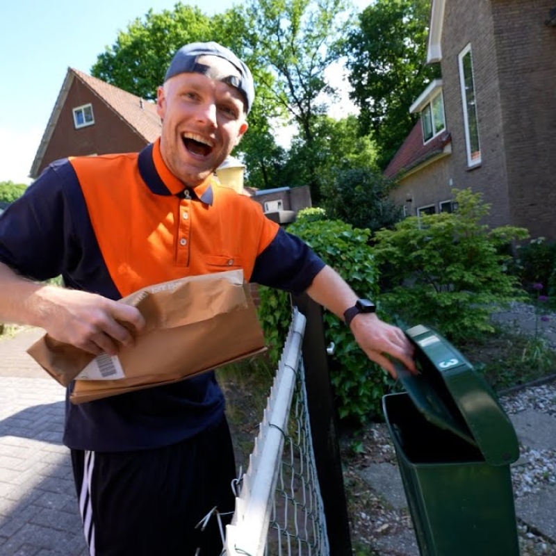 PostNL x Enzo Knol